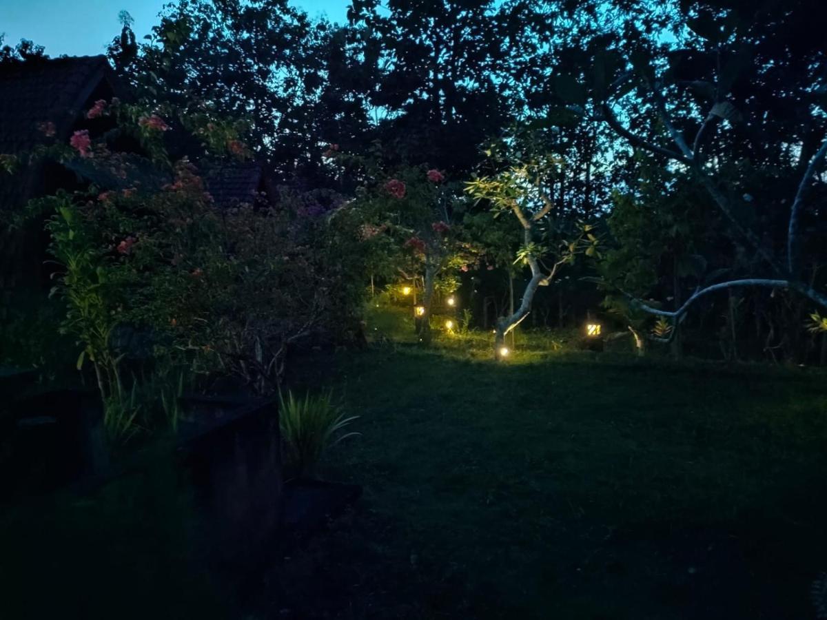 Bougainvillea Bungalow Batumadeg Zewnętrze zdjęcie